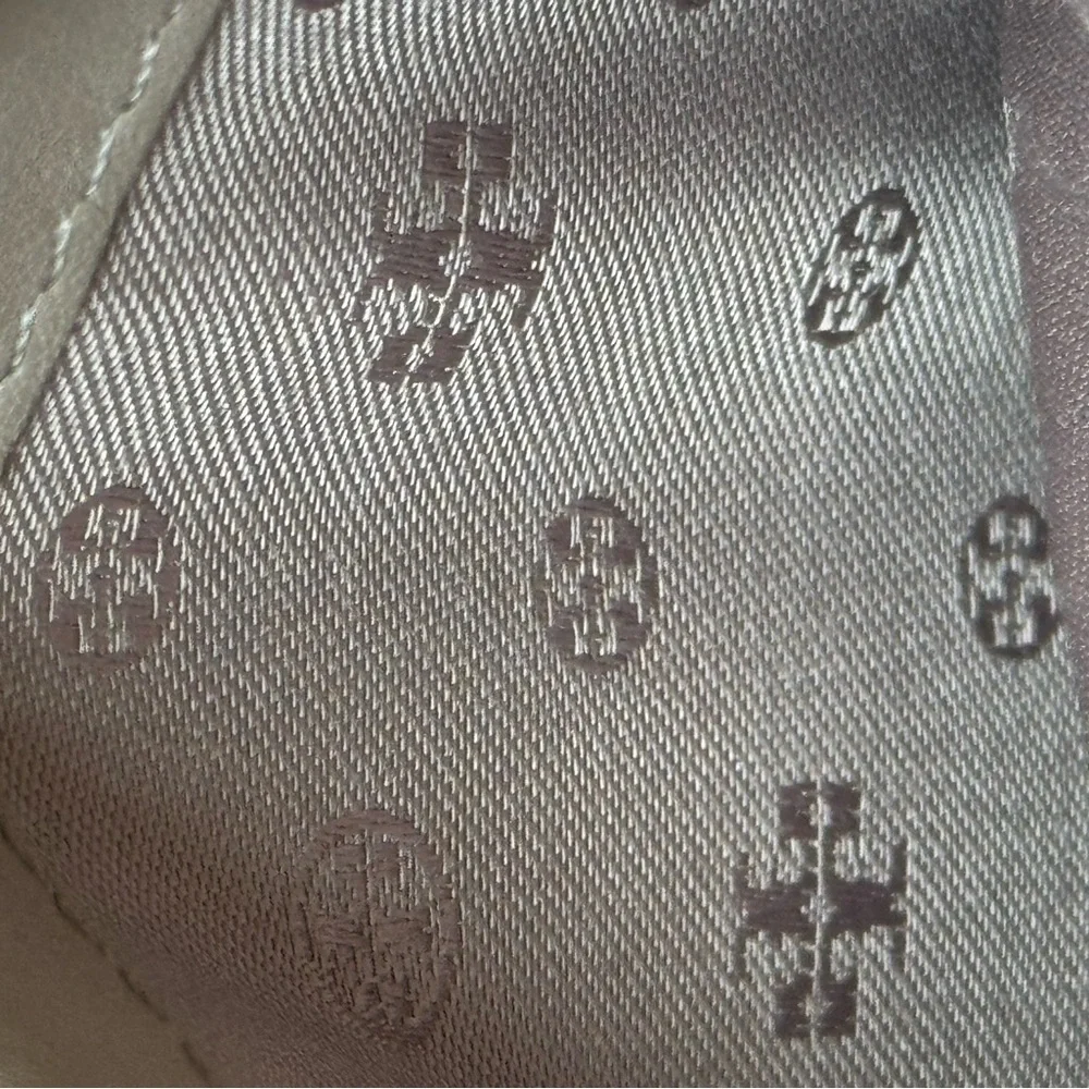 Tory Burch taupe leather zip around wristlet